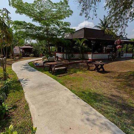 Cowboy Farm Resort Pattaya Ban Huai Yai エクステリア 写真
