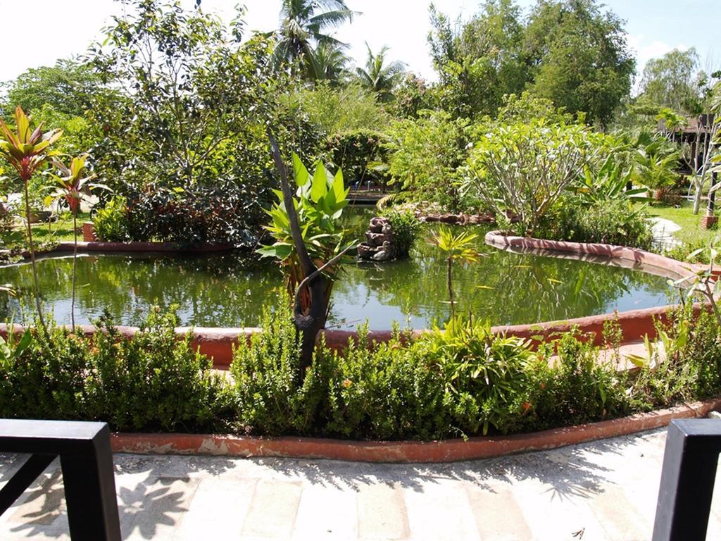 Cowboy Farm Resort Pattaya Ban Huai Yai エクステリア 写真