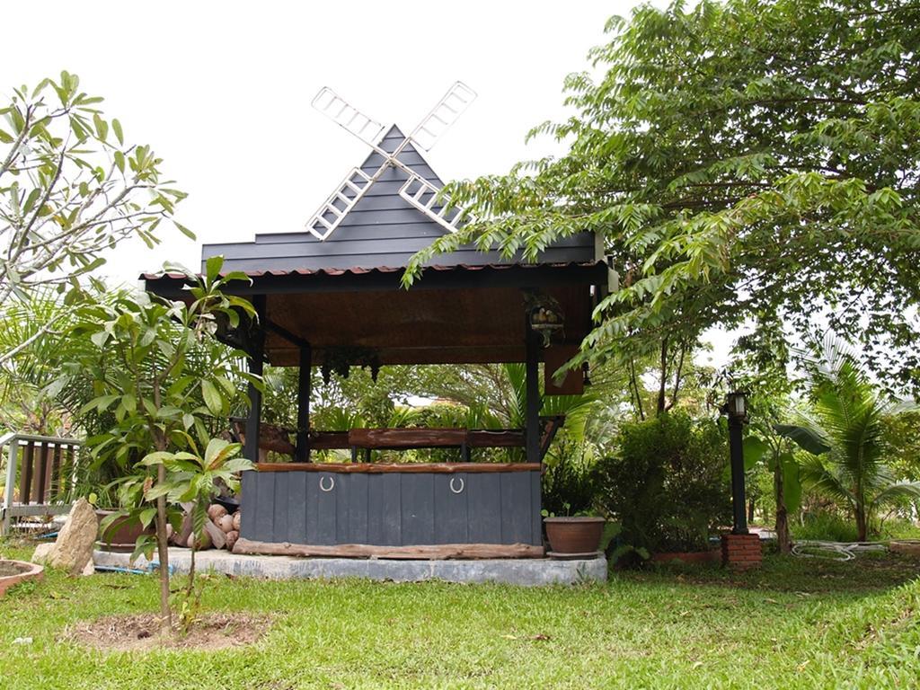 Cowboy Farm Resort Pattaya Ban Huai Yai エクステリア 写真