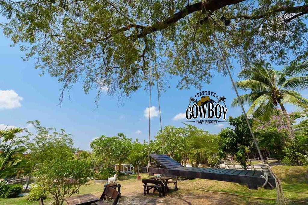 Cowboy Farm Resort Pattaya Ban Huai Yai エクステリア 写真
