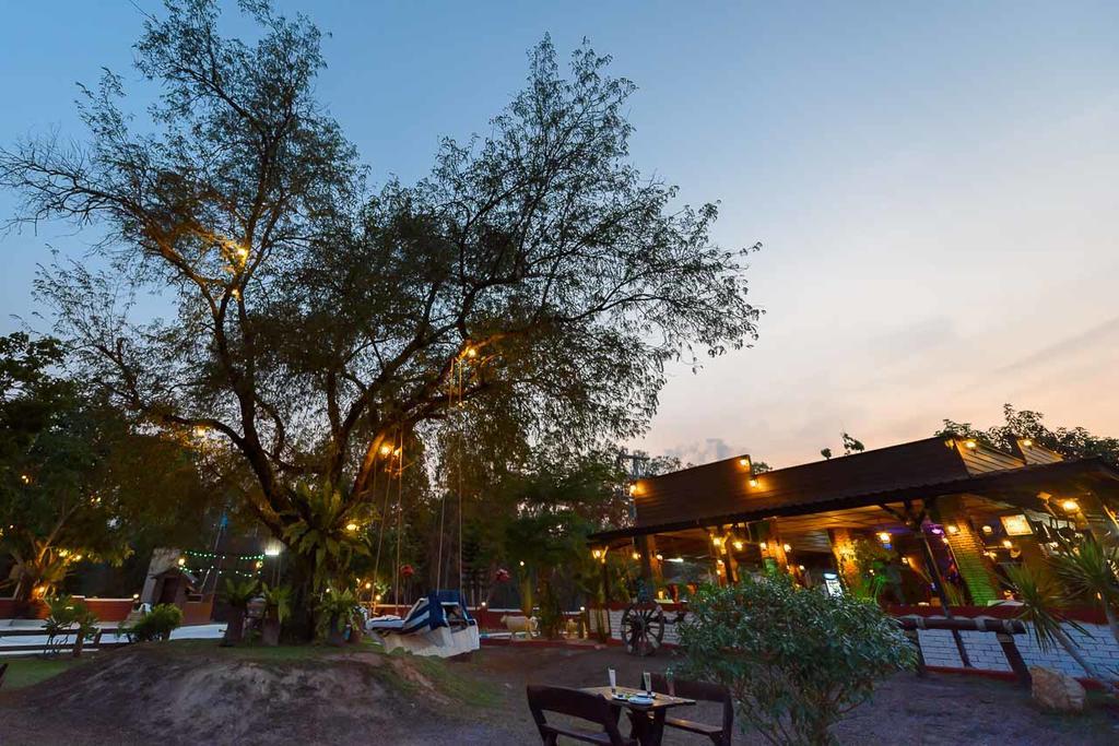 Cowboy Farm Resort Pattaya Ban Huai Yai エクステリア 写真